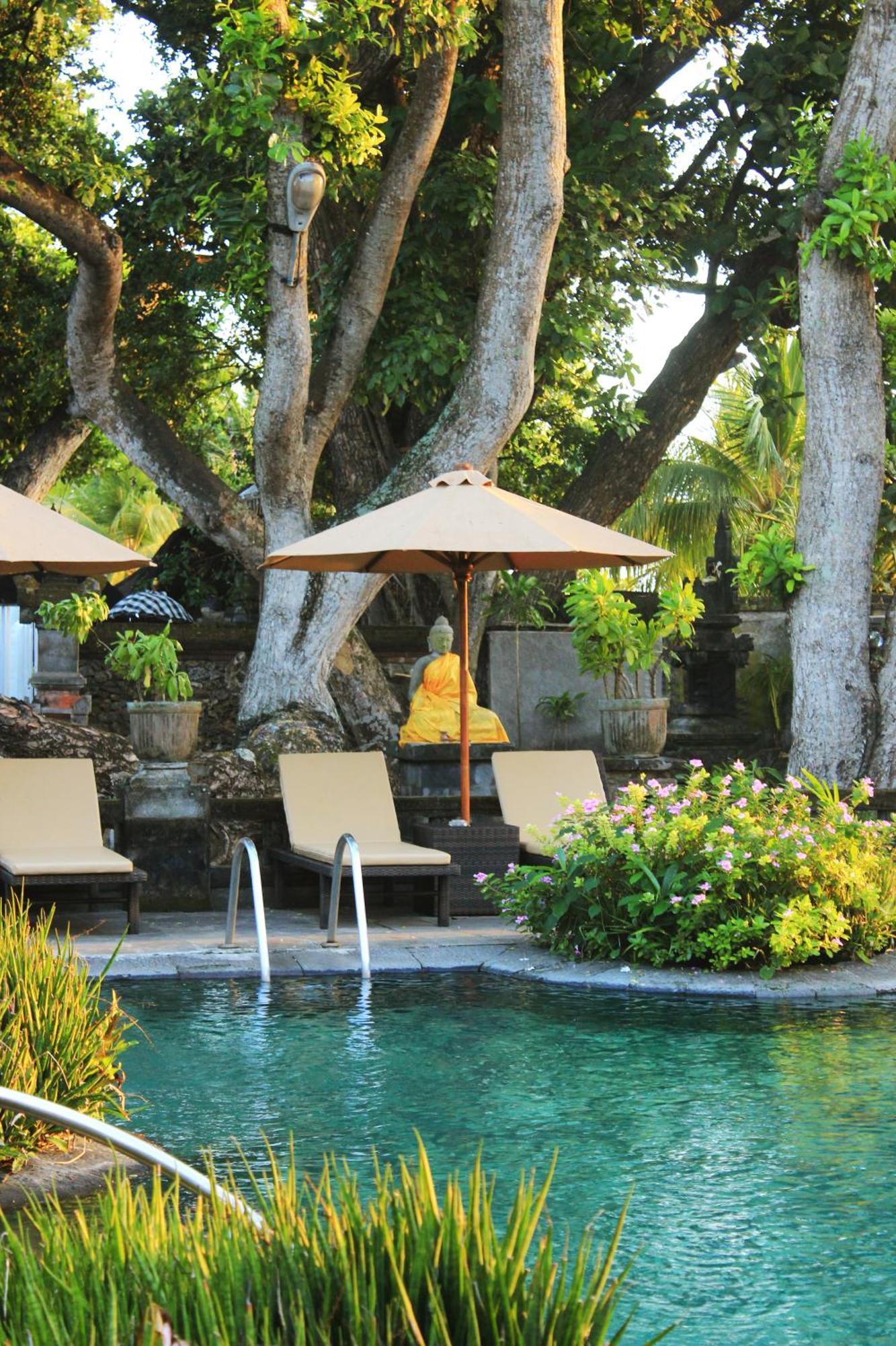 Besakih Beach Hotel Sanur Екстериор снимка