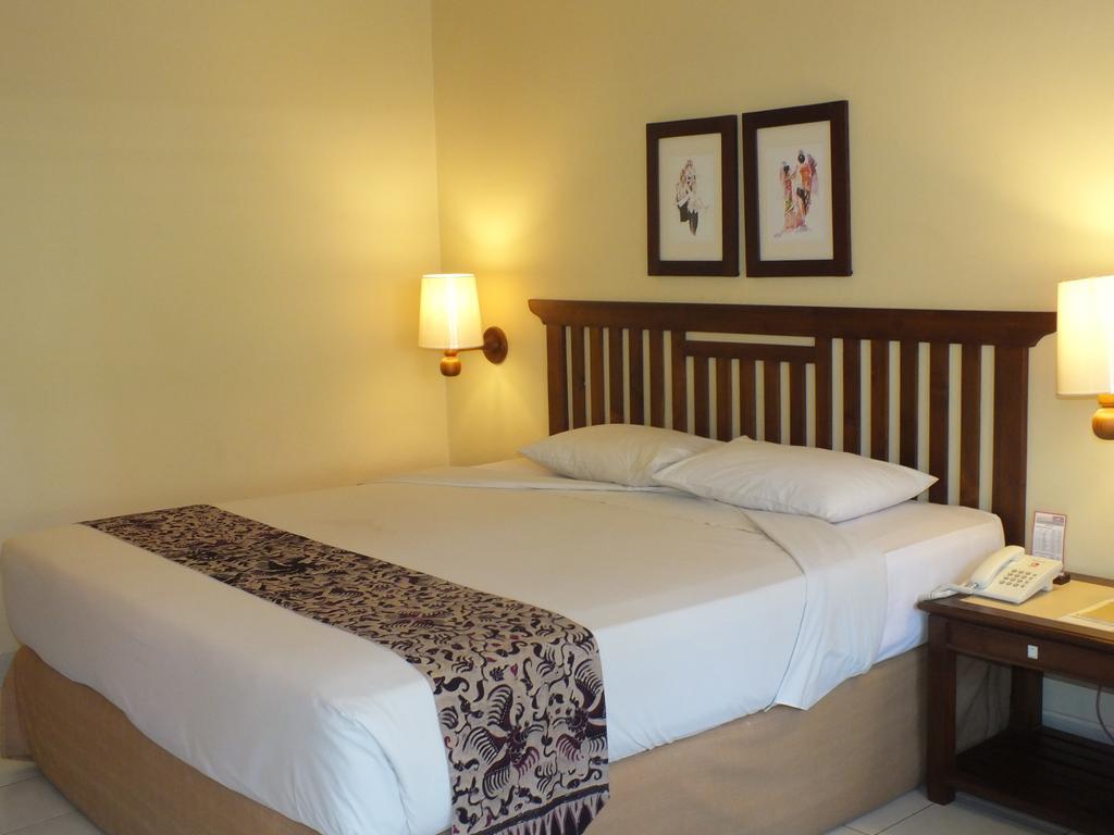 Besakih Beach Hotel Sanur Екстериор снимка