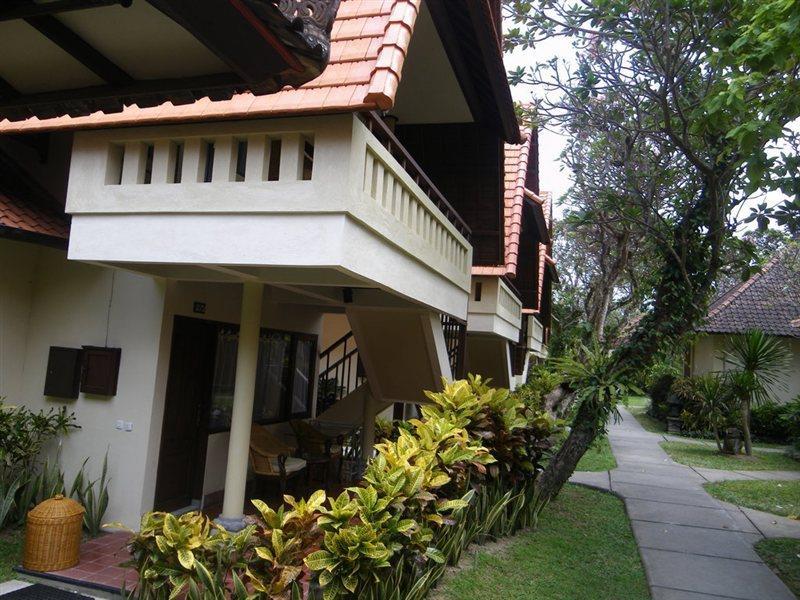 Besakih Beach Hotel Sanur Екстериор снимка