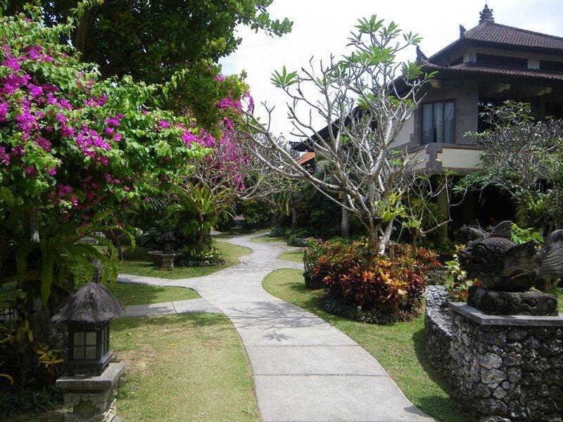 Besakih Beach Hotel Sanur Екстериор снимка