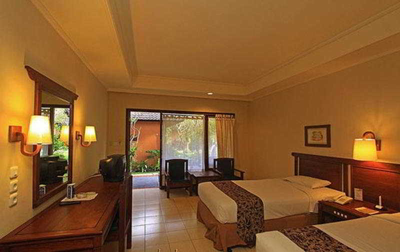 Besakih Beach Hotel Sanur Екстериор снимка