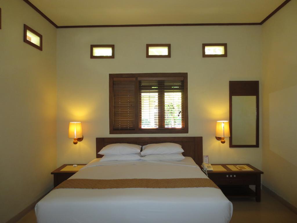 Besakih Beach Hotel Sanur Стая снимка