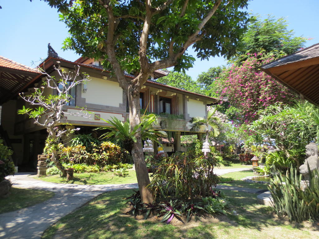 Besakih Beach Hotel Sanur Екстериор снимка