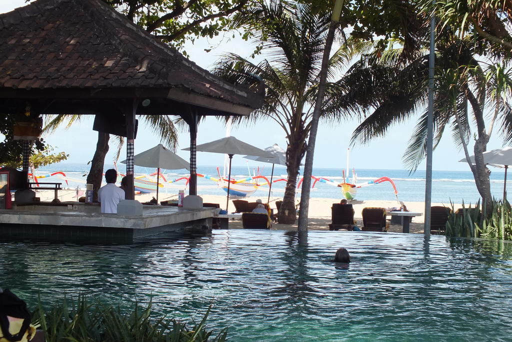 Besakih Beach Hotel Sanur Екстериор снимка